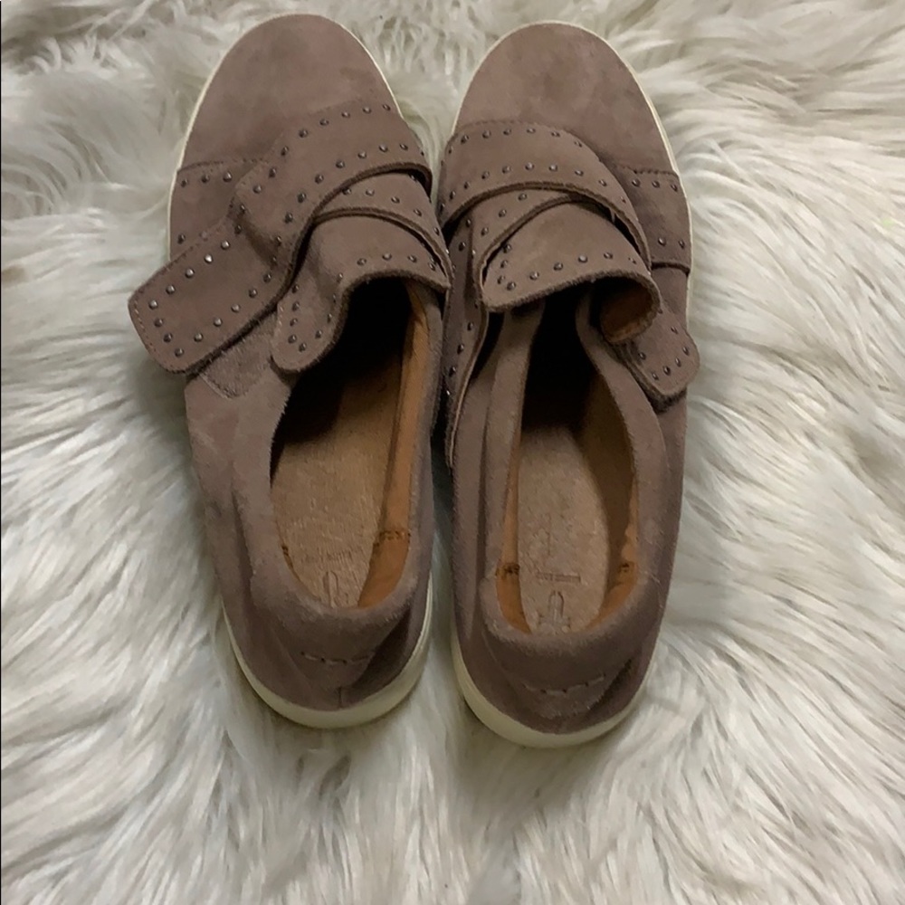 Frye - Picture 4 of 5